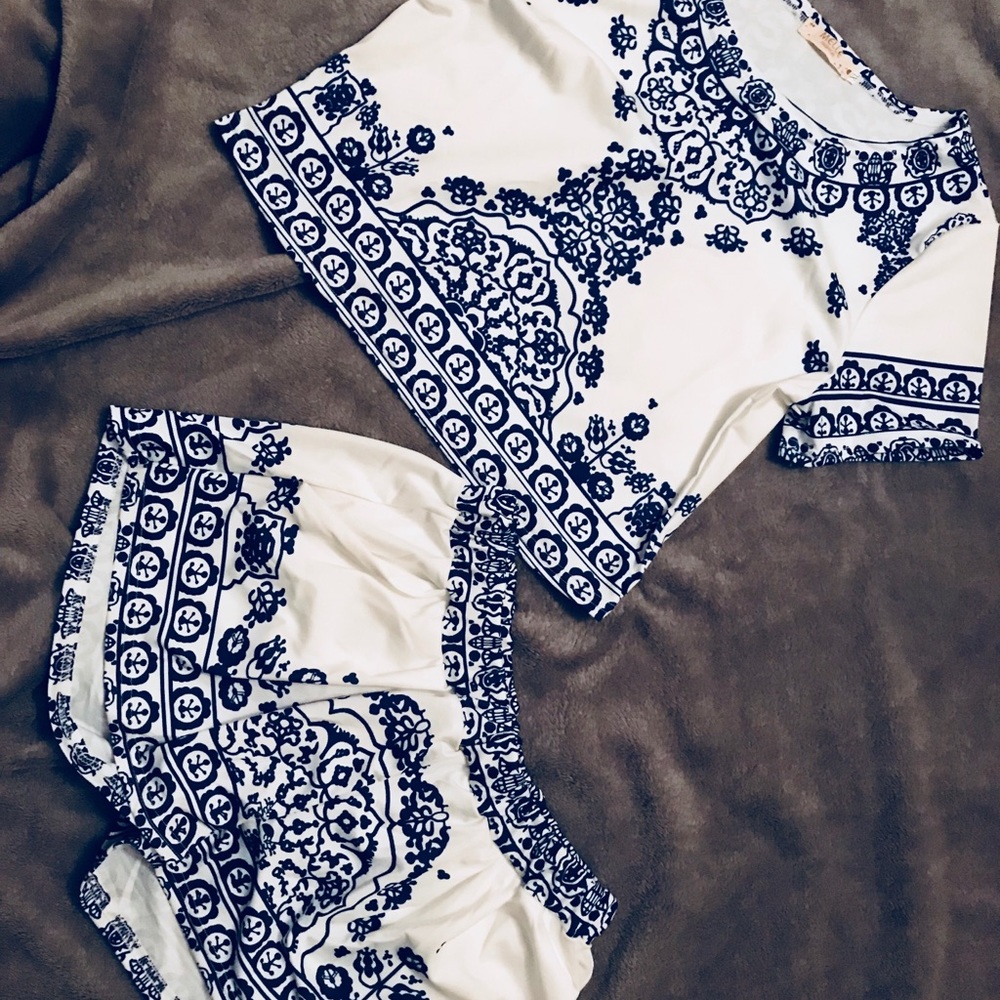 Blue & White Matching Set!